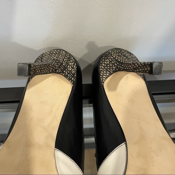 MARC FISHER Black and Cream Heels - Picture 8 of 9
